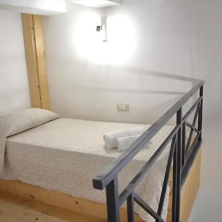 Domus Magma ゲストハウス