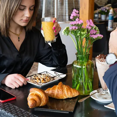 Domus Magma Casa de hóspedes 3*