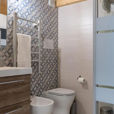 Guest house Domus Magma *